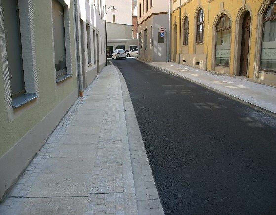 Wiederhergestellte Verkehrsanlagen nach Abschluss der Tiefbauarbeiten