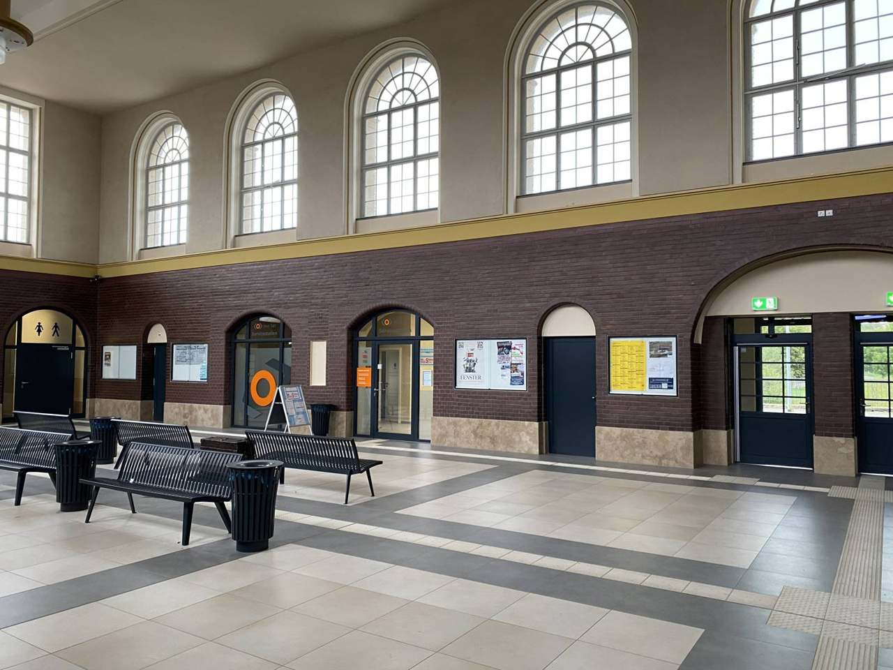 Empfangshalle nach der Sanierung