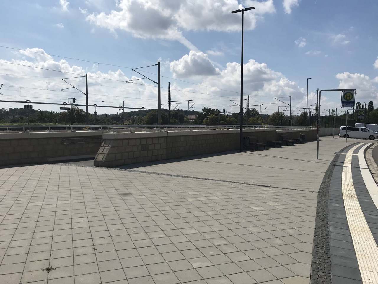 Barrierefreier Rampenzugang zur Bahnunterführung am Güterbahnhof Weißenfels